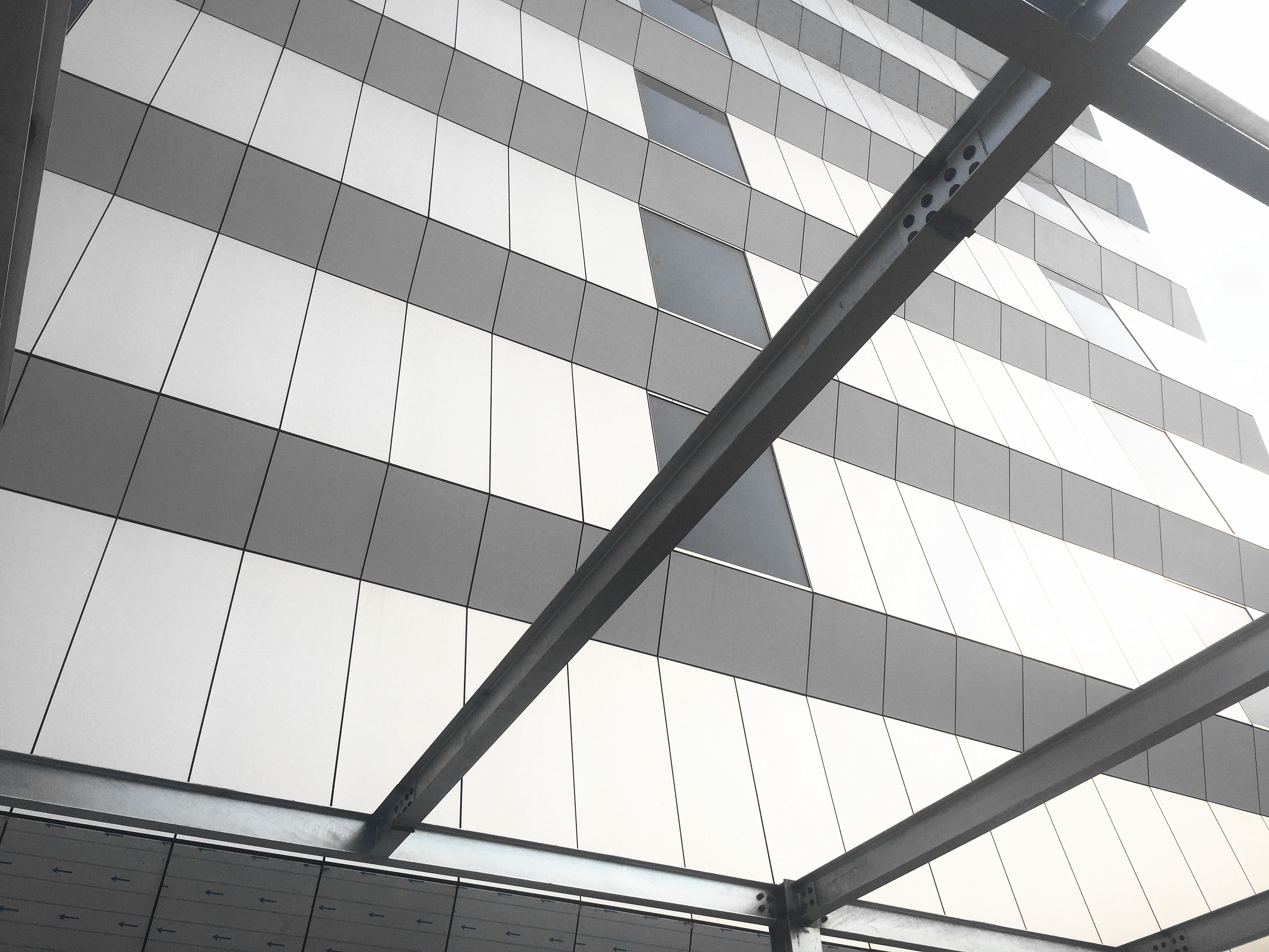 陽極氧化鋁幕墻的優(yōu)點