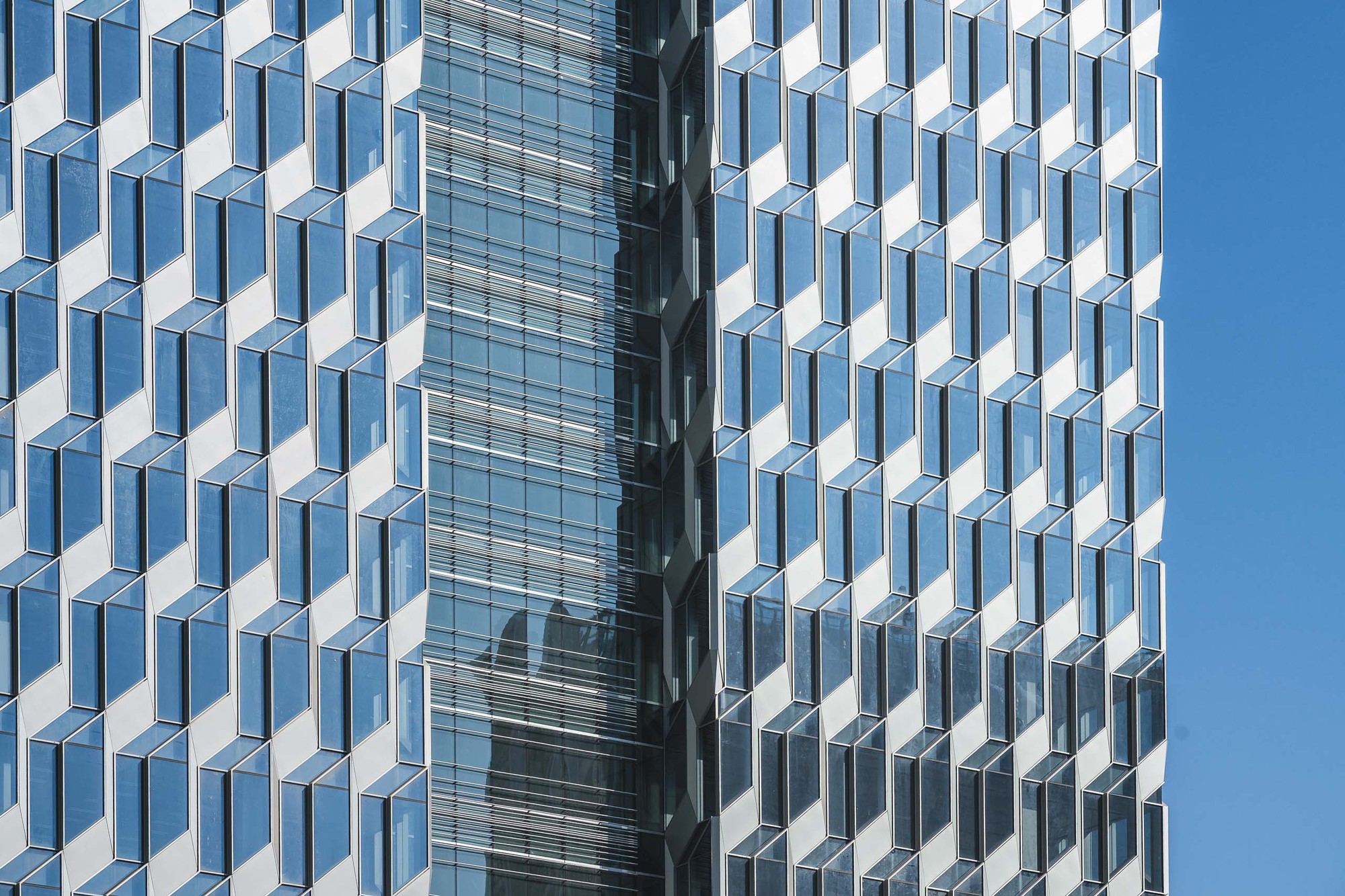 拉絲鋁板廠家你選對了嗎？